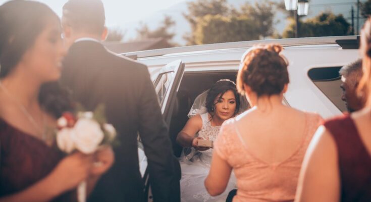 9 Benefits of Using Limo Rental Service for Your Wedding